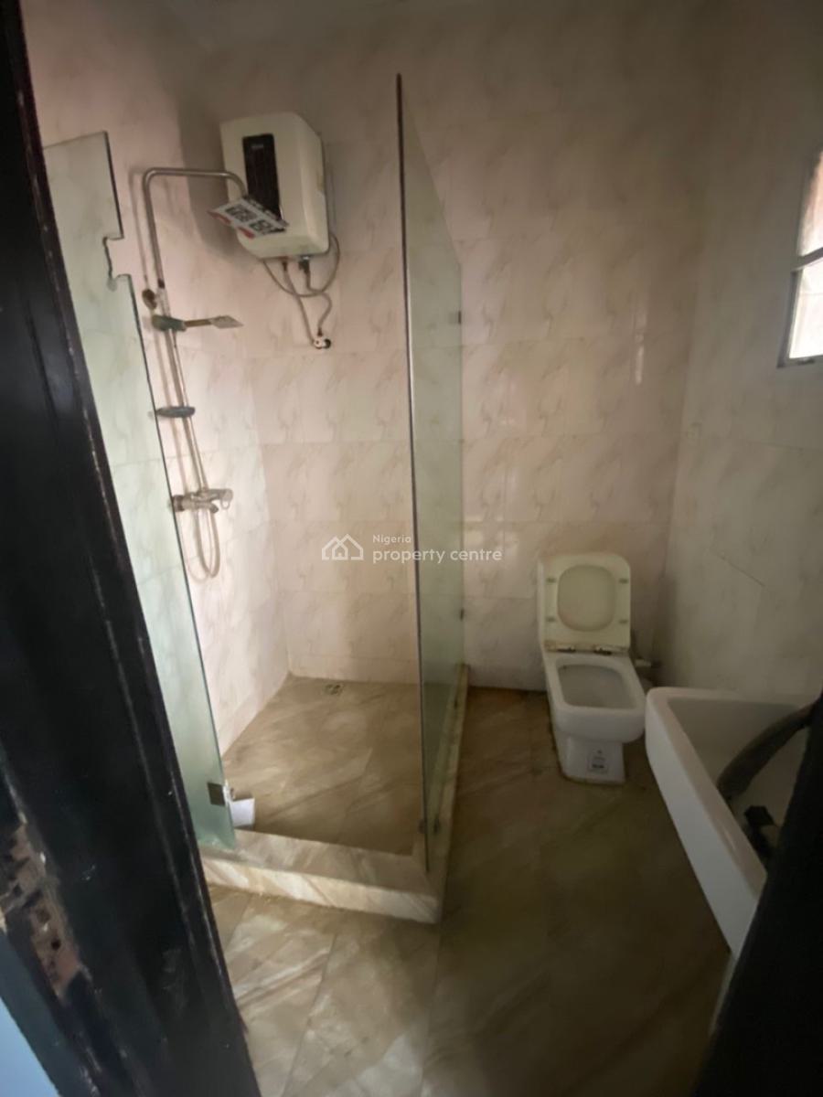 Serviced 4 Bedroom Terrace Duplex in a Serene Estate, Osapa, Lekki, Lagos, Terraced Duplex for Rent