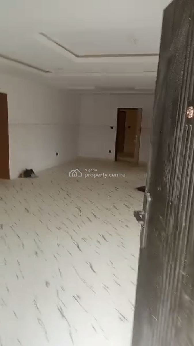 Extra Large 3 Bedroom Apartment, Via Cement Bus Stop, Mangoro, Ikeja, Lagos, Flat / Apartment for Rent