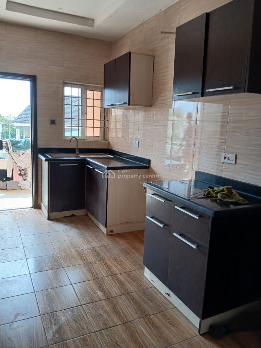 Beautiful 2 Bedroom Flat, Ogombo Road, Abraham Adesanya, Lekki Phase 2, Lekki, Lagos, Flat / Apartment for Rent