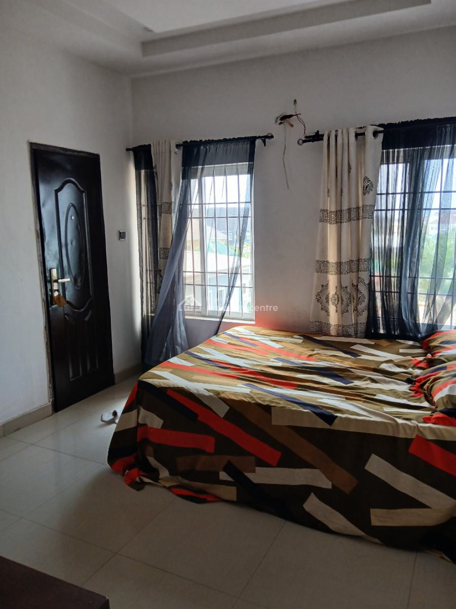 Beautiful 2 Bedroom Flat, Ogombo Road, Abraham Adesanya, Lekki Phase 2, Lekki, Lagos, Flat / Apartment for Rent