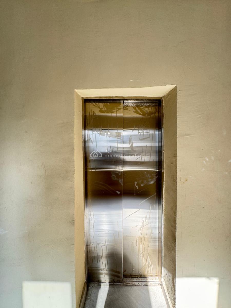 Semi Furnished 3 Bedroom Apartment, Surulere, Lagos, Flat / Apartment for Sale