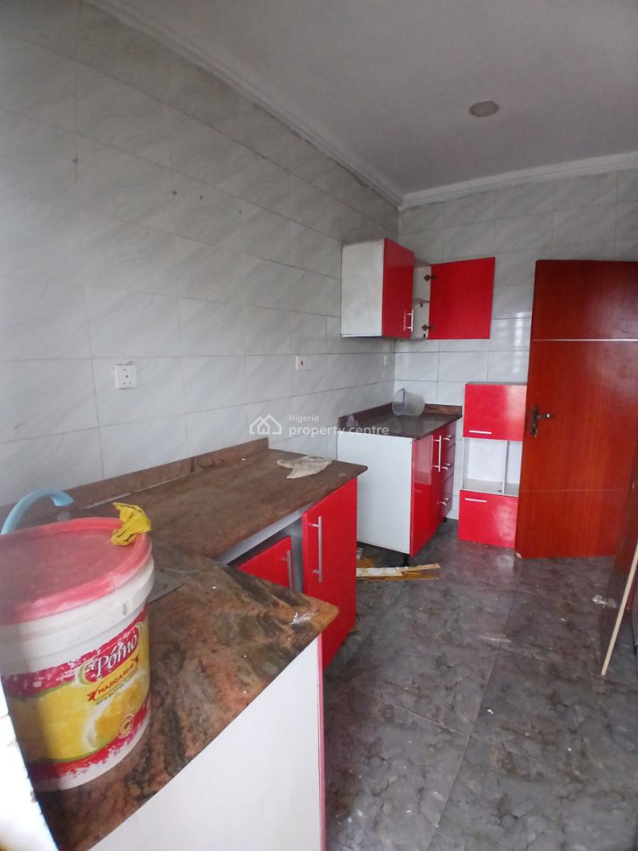 Fantastic 3 Bedroom Apartment, Ogombo Road, Abraham Adesanya, Lekki Phase 2, Lekki, Lagos, Flat / Apartment for Rent