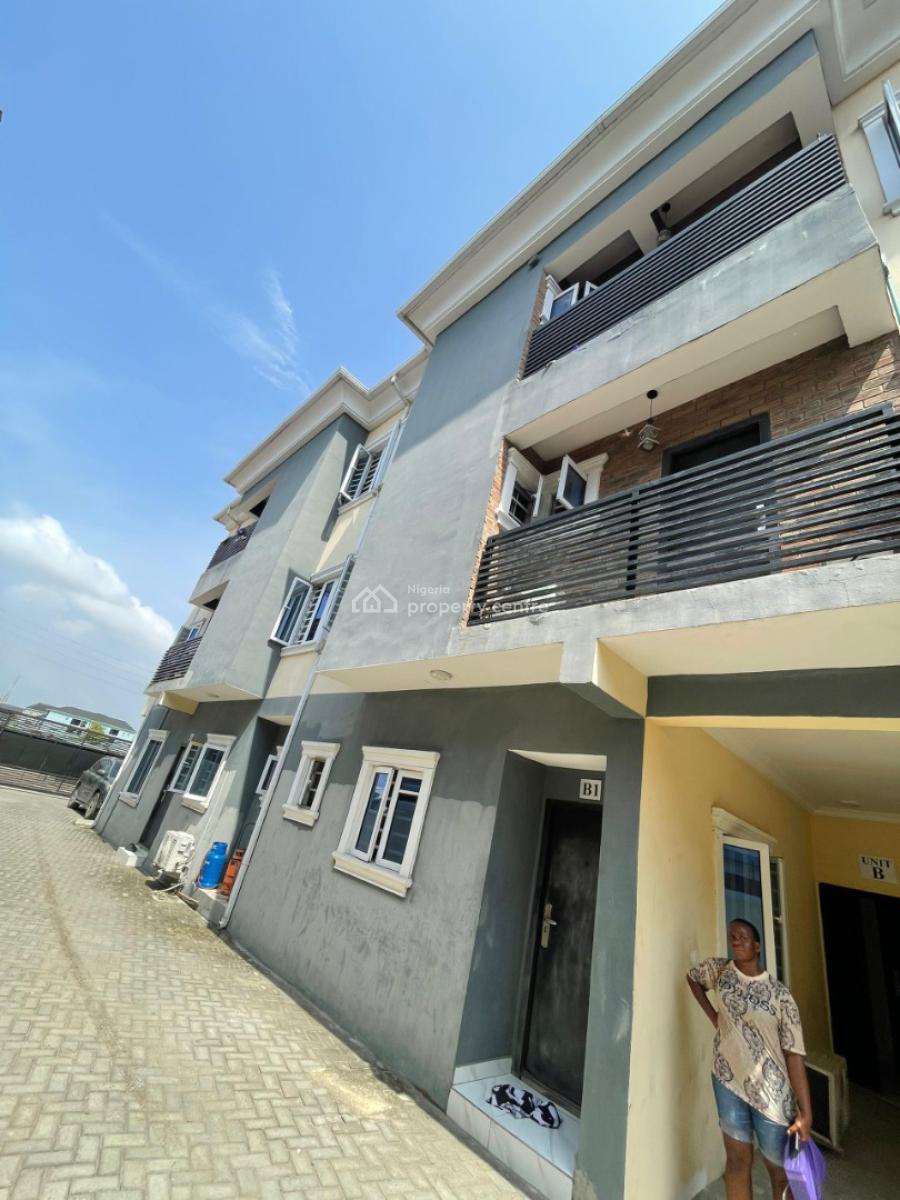 Well Maintained Mini Flat, Off Mobil Road, Ilaje, Ajah, Lagos, Mini Flat (room and Parlour) for Rent