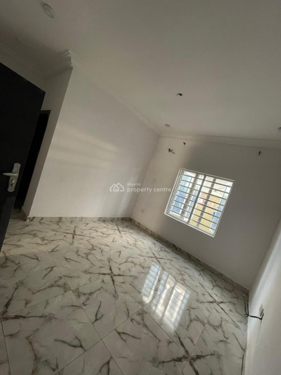 Well Maintained Mini Flat, Off Mobil Road, Ilaje, Ajah, Lagos, Mini Flat (room and Parlour) for Rent