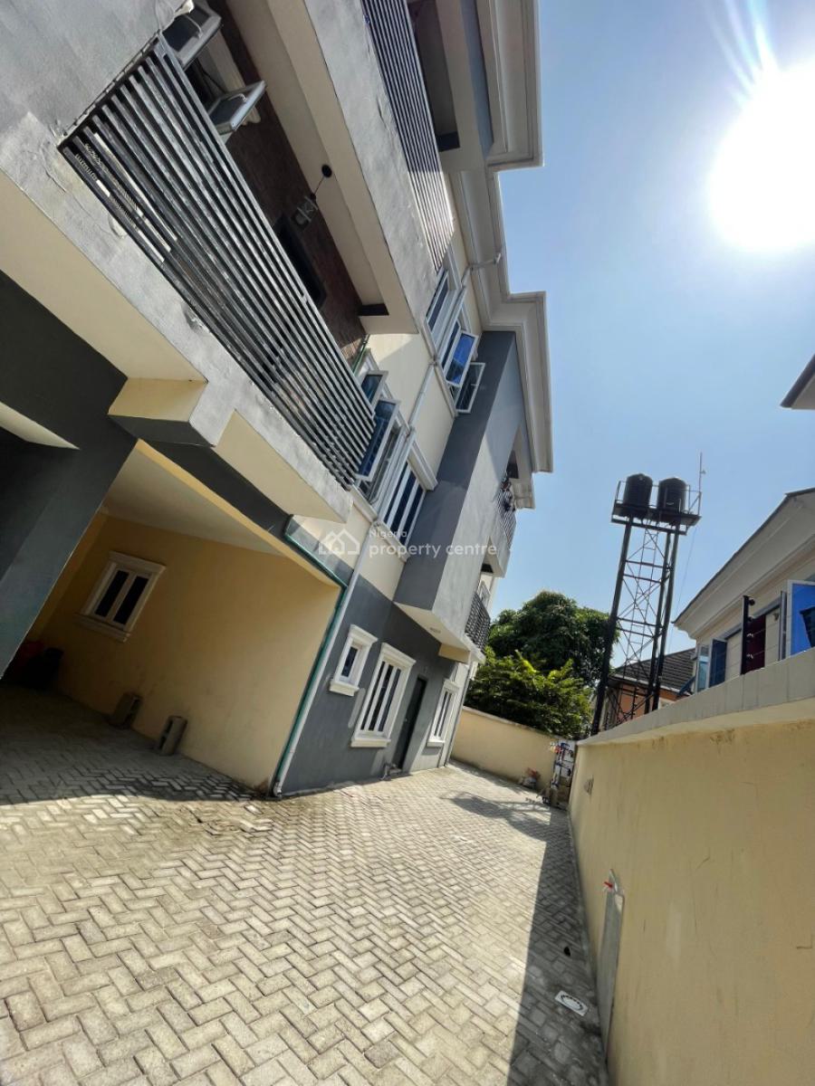 Well Maintained Mini Flat, Off Mobil Road, Ilaje, Ajah, Lagos, Mini Flat (room and Parlour) for Rent