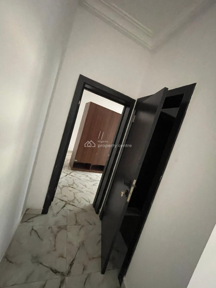Well Maintained Mini Flat, Off Mobil Road, Ilaje, Ajah, Lagos, Mini Flat (room and Parlour) for Rent