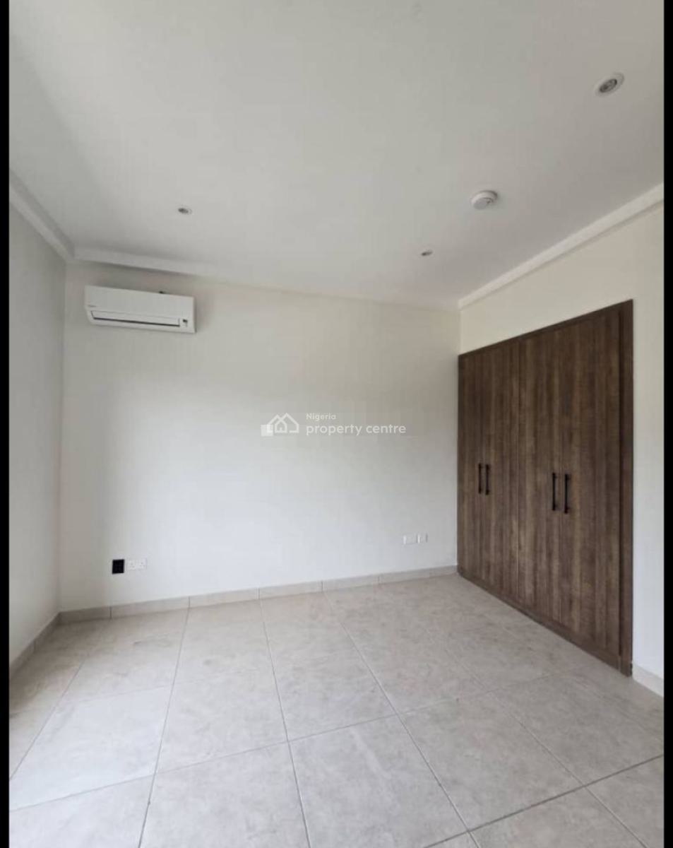 Exquisitely Finished Serviced 4 Bedroom with a Room Bq, Banana Island, Ikoyi, Lagos, Block of Flats for Sale