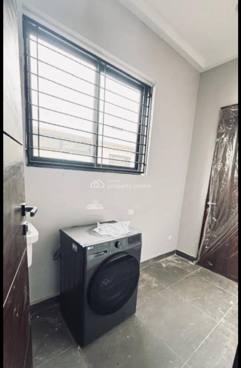 Exquisitely Finished Serviced 4 Bedroom with a Room Bq, Banana Island, Ikoyi, Lagos, Block of Flats for Sale