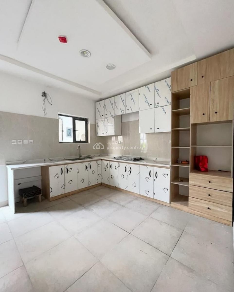 Self-serviced 4 Bedroom En-suite Townhouse with Fitted Kitchen/pantry,, Ikate, Lekki, Lagos, Terraced Duplex for Rent