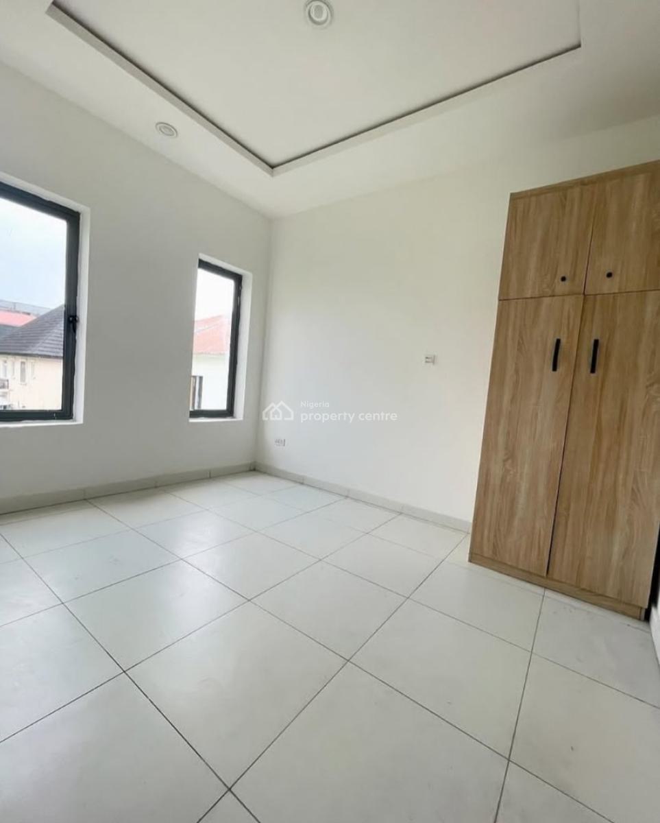 Self-serviced 4 Bedroom En-suite Townhouse with Fitted Kitchen/pantry,, Ikate, Lekki, Lagos, Terraced Duplex for Rent