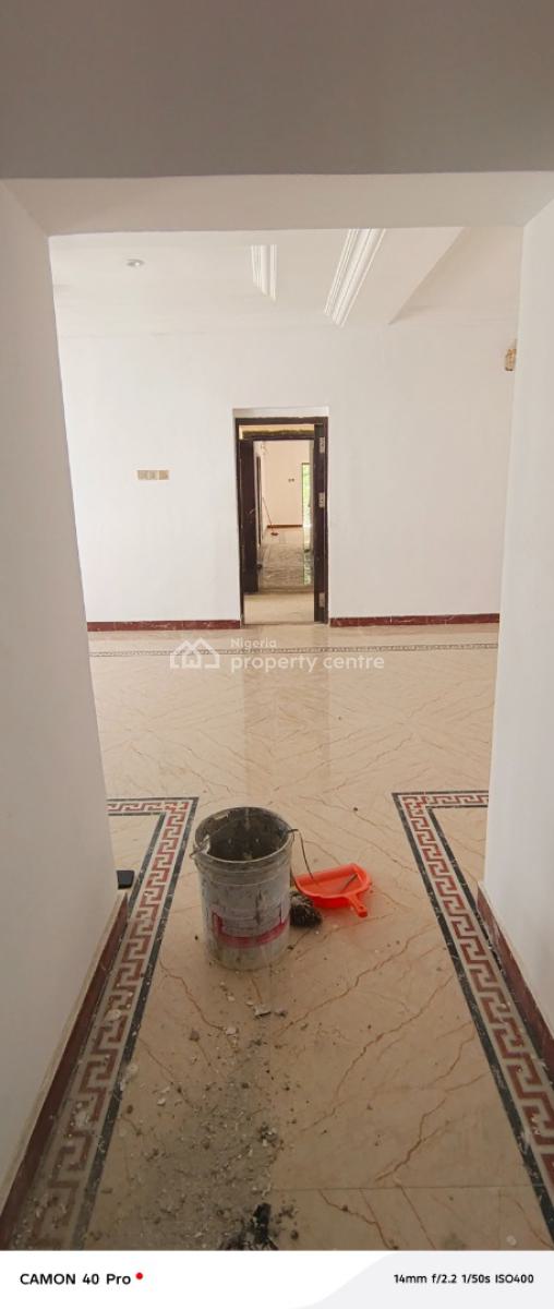 Standard 3 Bedroom Flat, Off Admiralty Way, Lekki Phase 1, Lekki, Lagos, Flat / Apartment for Rent
