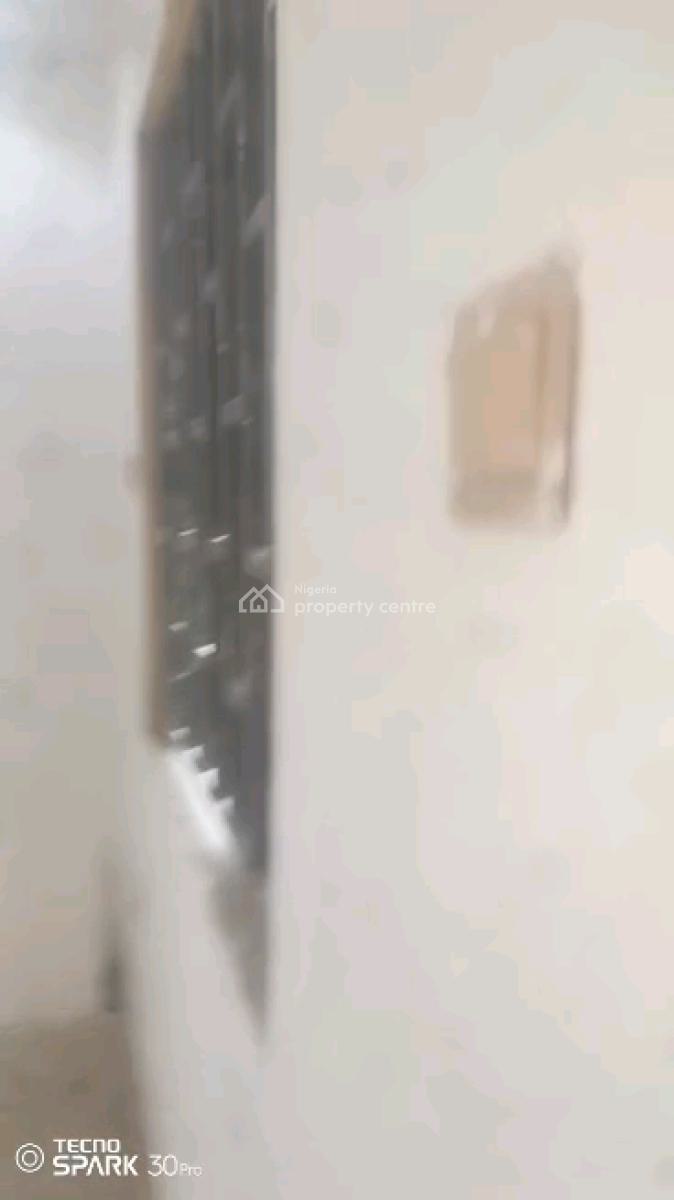 Standard and Executive Two Bedroom Flat, Abeokuta Street, Adekunle, Yaba, Lagos, Flat / Apartment for Rent