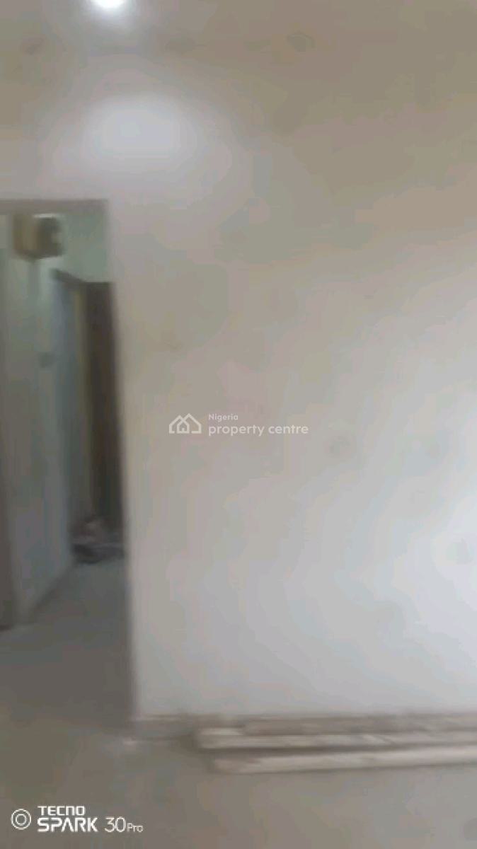 Standard and Executive Two Bedroom Flat, Abeokuta Street, Adekunle, Yaba, Lagos, Flat / Apartment for Rent