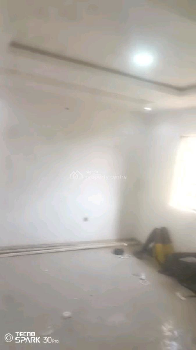 Standard and Executive Two Bedroom Flat, Abeokuta Street, Adekunle, Yaba, Lagos, Flat / Apartment for Rent