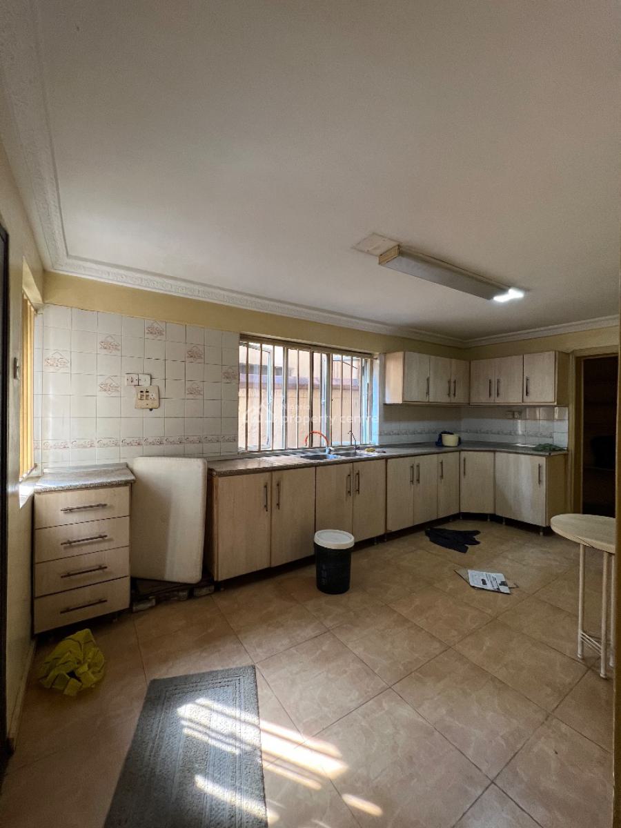 Luxury 4 Bedroom Commercial Property, Lekki Phase 1, Lekki, Lagos, Office Space for Rent