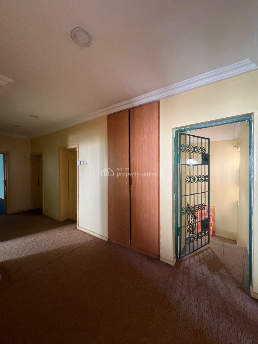Luxury 4 Bedroom Commercial Property, Lekki Phase 1, Lekki, Lagos, Office Space for Rent