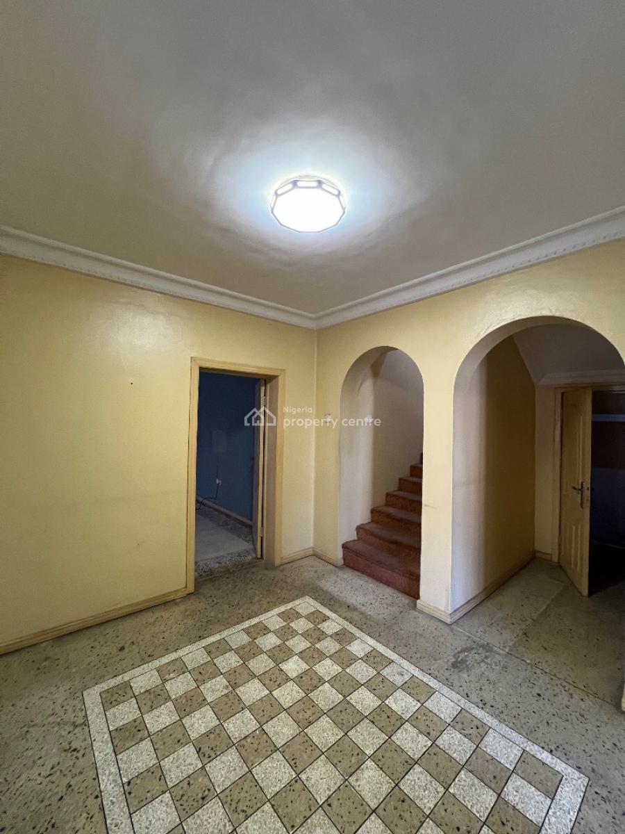 Luxury 4 Bedroom Commercial Property, Lekki Phase 1, Lekki, Lagos, Office Space for Rent