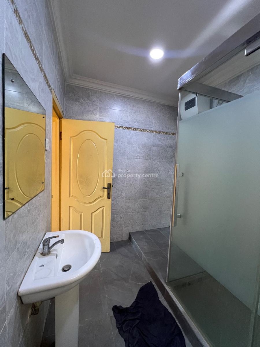 Luxury 4 Bedroom Commercial Property, Lekki Phase 1, Lekki, Lagos, Office Space for Rent