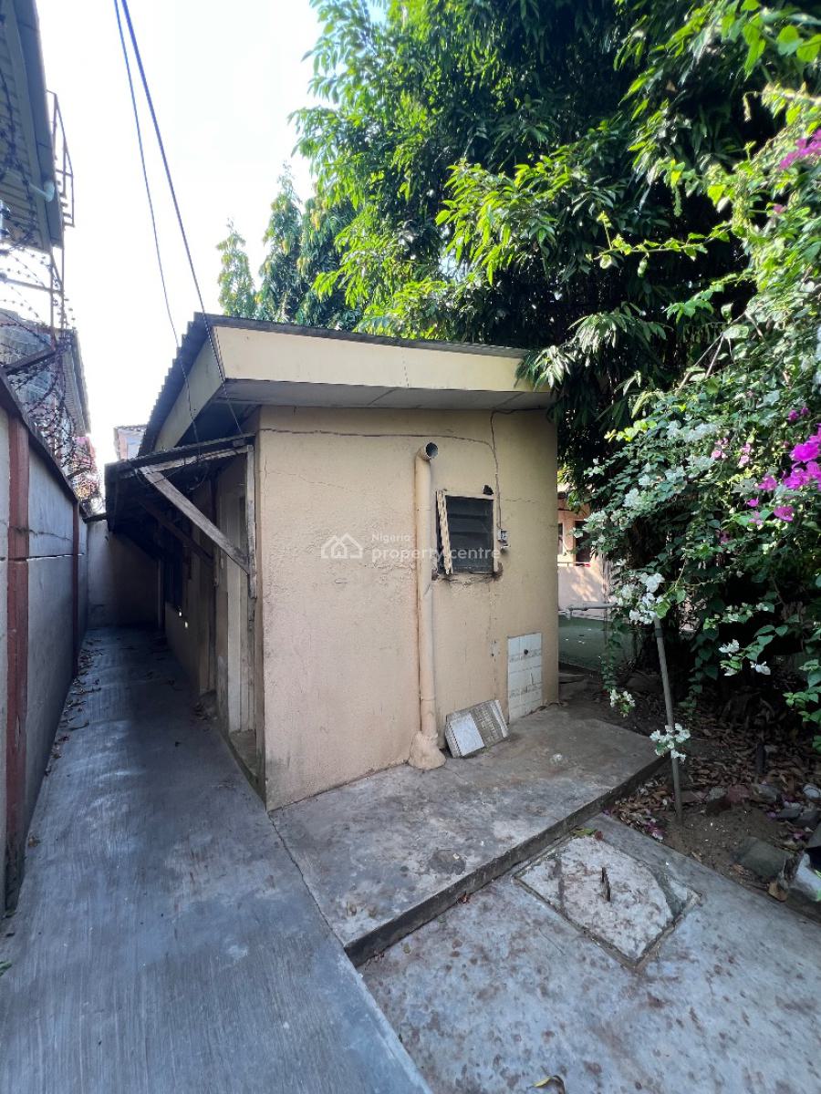 Luxury 4 Bedroom Commercial Property, Lekki Phase 1, Lekki, Lagos, Office Space for Rent