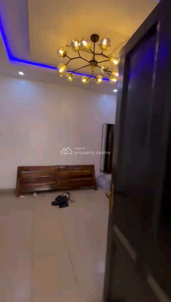 a Very Good Spacious and Superb Miniflat, Shodioe Street, Alagomeji, Yaba, Lagos, Mini Flat (room and Parlour) for Rent