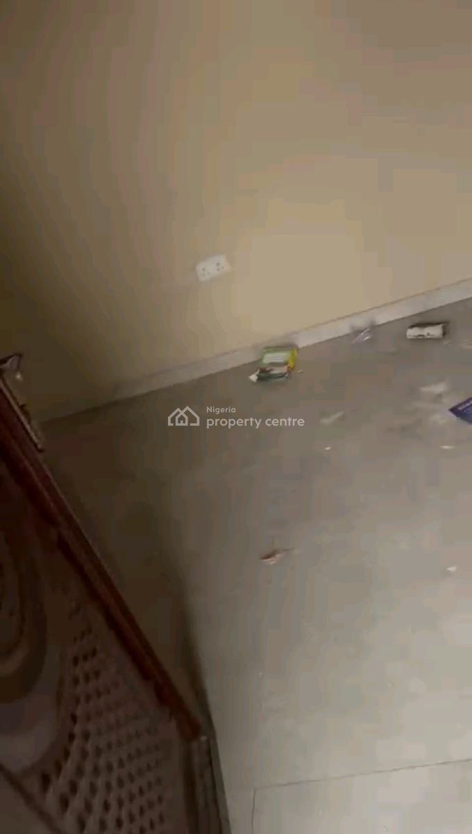 a Lovely and Standard 2 Bedroom Apartment, Oloruntoyin Street, Oworonshoki, Shomolu, Lagos, Flat / Apartment for Rent