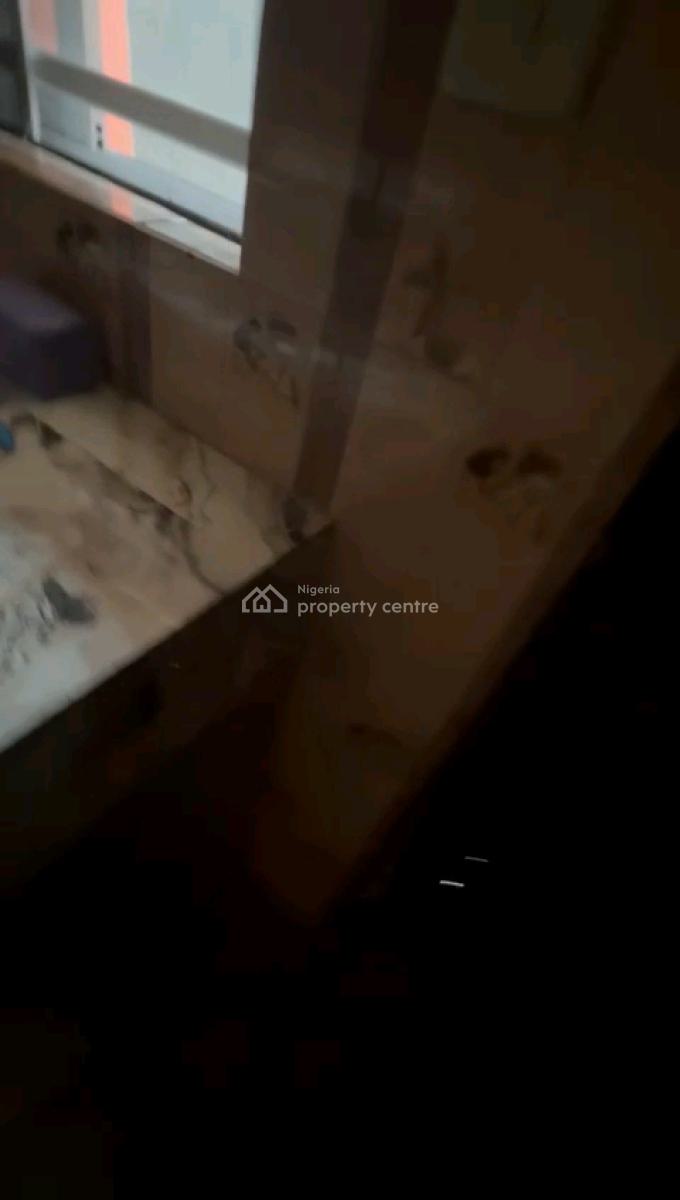 a Lovely and Standard 2 Bedroom Apartment, Oloruntoyin Street, Oworonshoki, Shomolu, Lagos, Flat / Apartment for Rent