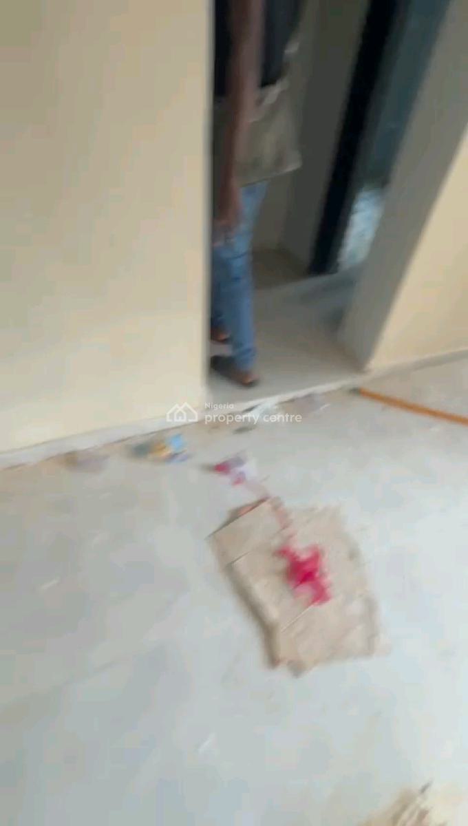 a Lovely and Standard 2 Bedroom Apartment, Oloruntoyin Street, Oworonshoki, Shomolu, Lagos, Flat / Apartment for Rent