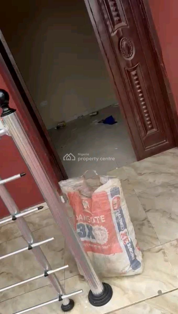 a Lovely and Standard 2 Bedroom Apartment, Oloruntoyin Street, Oworonshoki, Shomolu, Lagos, Flat / Apartment for Rent