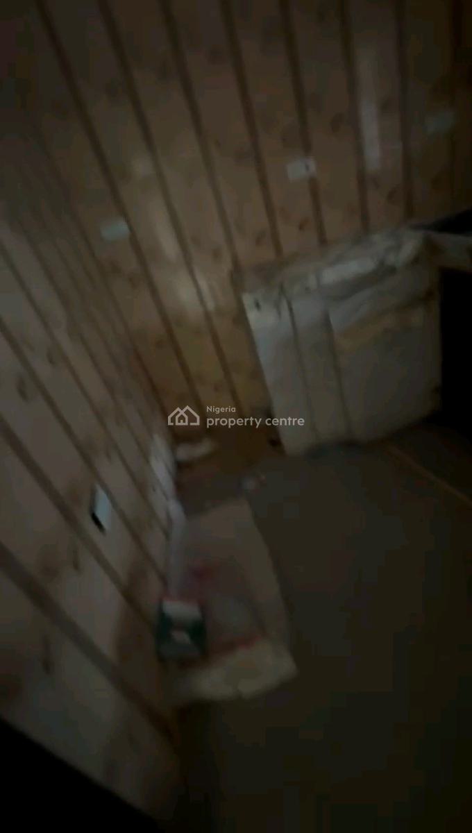 a Lovely and Standard 2 Bedroom Apartment, Oloruntoyin Street, Oworonshoki, Shomolu, Lagos, Flat / Apartment for Rent