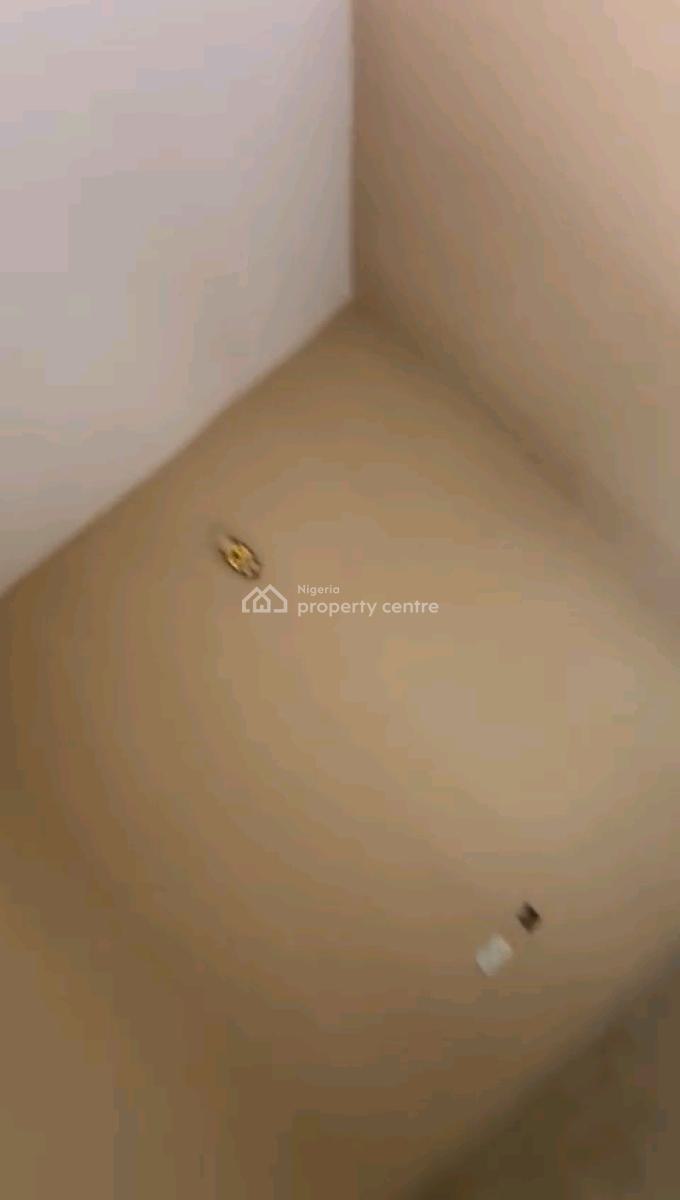 a Lovely and Standard 2 Bedroom Apartment, Oloruntoyin Street, Oworonshoki, Shomolu, Lagos, Flat / Apartment for Rent