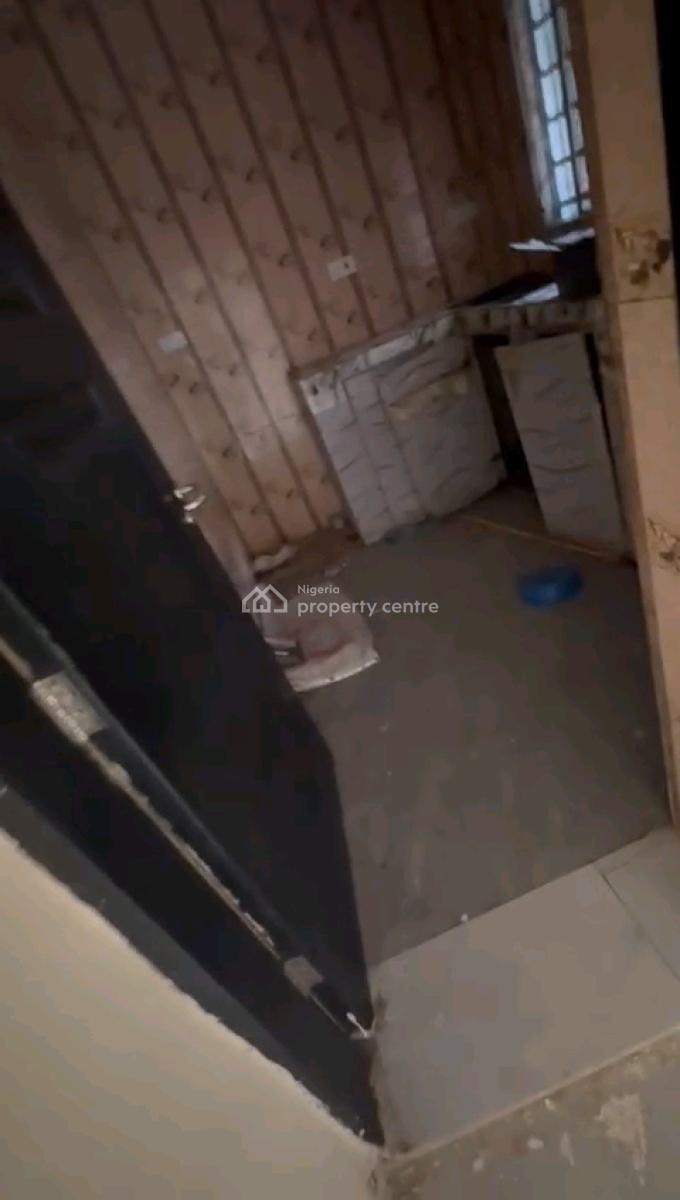 a Lovely and Standard 2 Bedroom Apartment, Oloruntoyin Street, Oworonshoki, Shomolu, Lagos, Flat / Apartment for Rent