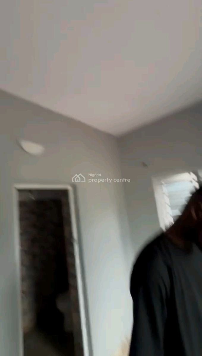 a Lovely and Standard 2 Bedroom Apartment, Oloruntoyin Street, Oworonshoki, Shomolu, Lagos, Flat / Apartment for Rent