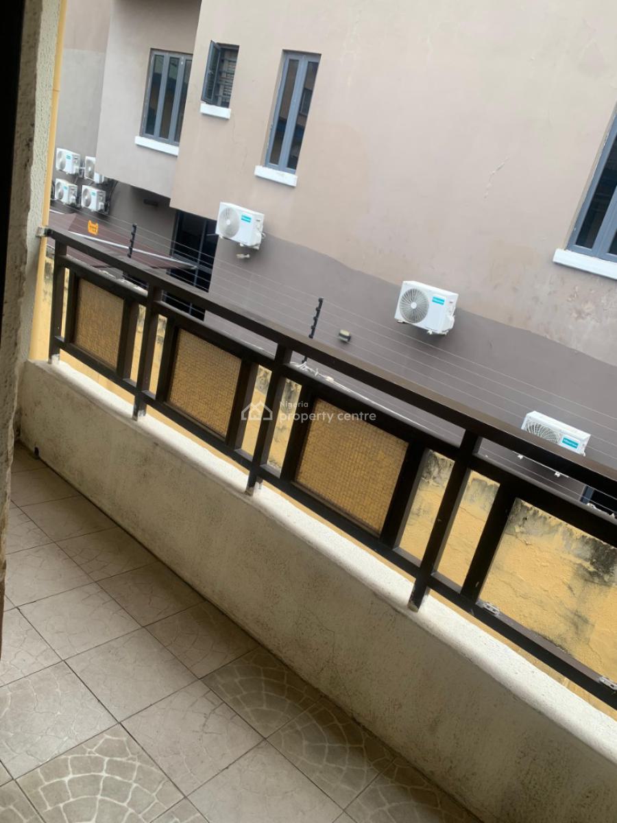Lovely Mini Flat + Big Balcony (upstairs), Alagomeji, Yaba, Lagos, Mini Flat (room and Parlour) for Rent