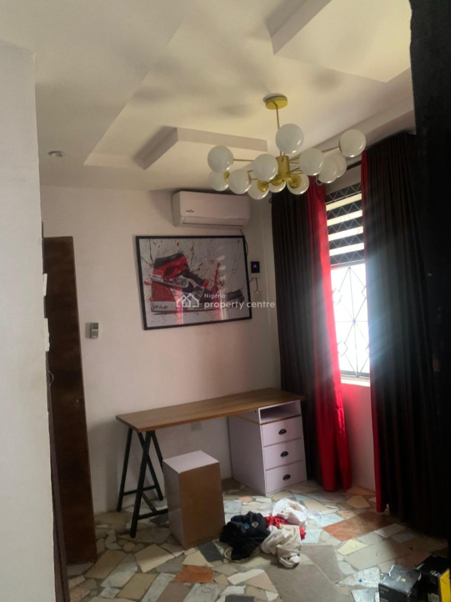 Lovely Mini Flat + Big Balcony (upstairs), Alagomeji, Yaba, Lagos, Mini Flat (room and Parlour) for Rent