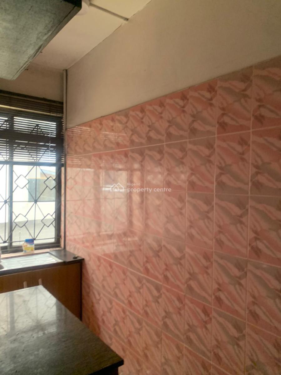 Lovely Mini Flat + Big Balcony (upstairs), Alagomeji, Yaba, Lagos, Mini Flat (room and Parlour) for Rent