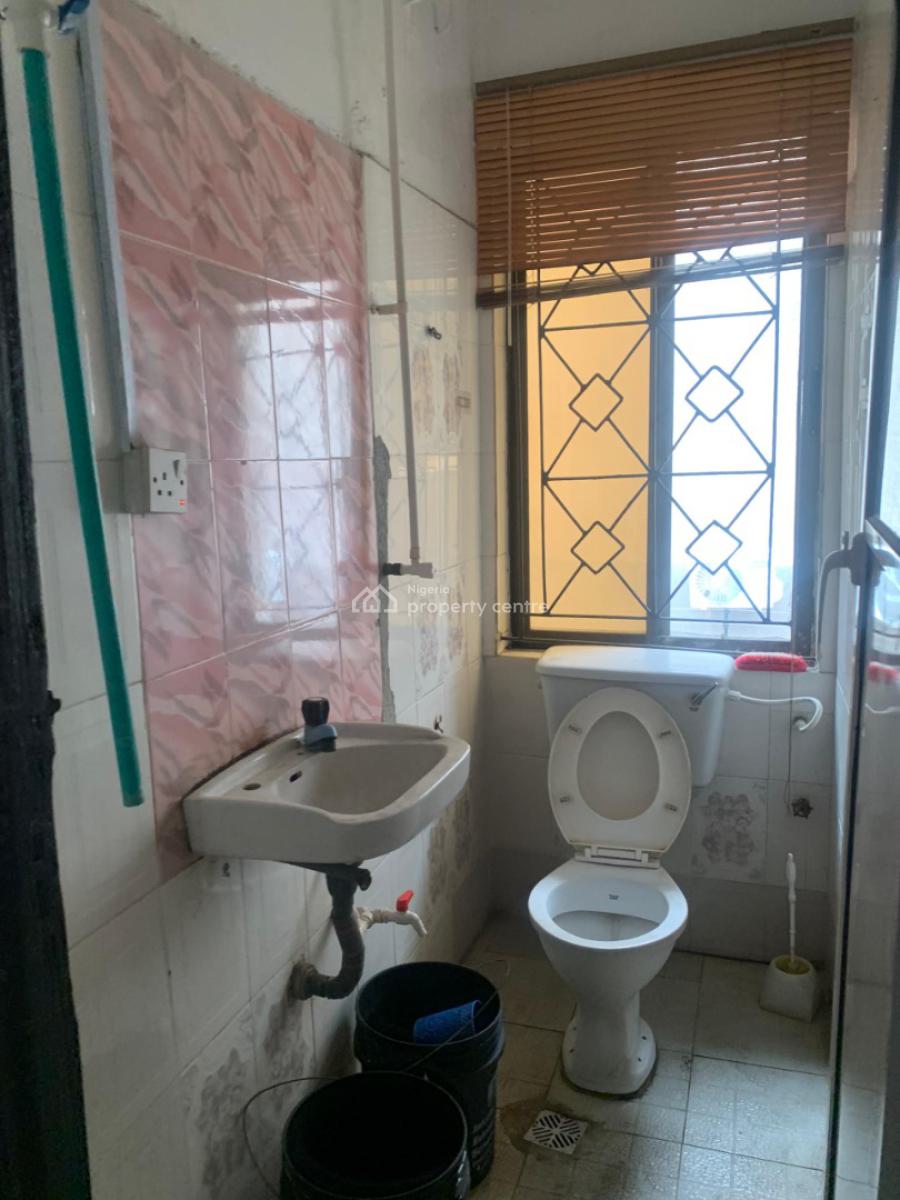 Lovely Mini Flat + Big Balcony (upstairs), Alagomeji, Yaba, Lagos, Mini Flat (room and Parlour) for Rent