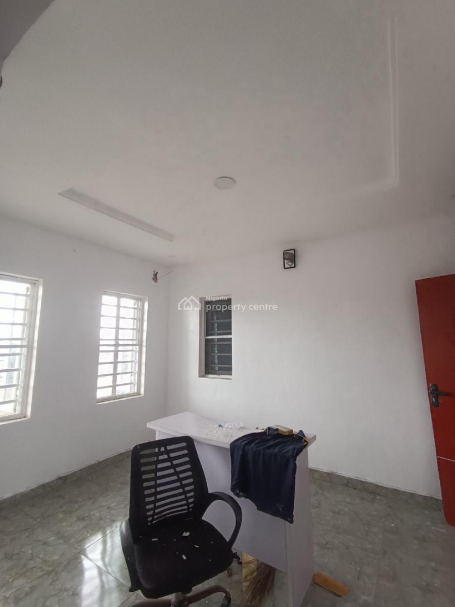 a Well Built 3 Bedroom Flat, Ogombo Road Abraham Adesunya, Ajah, Lagos, Flat / Apartment for Rent