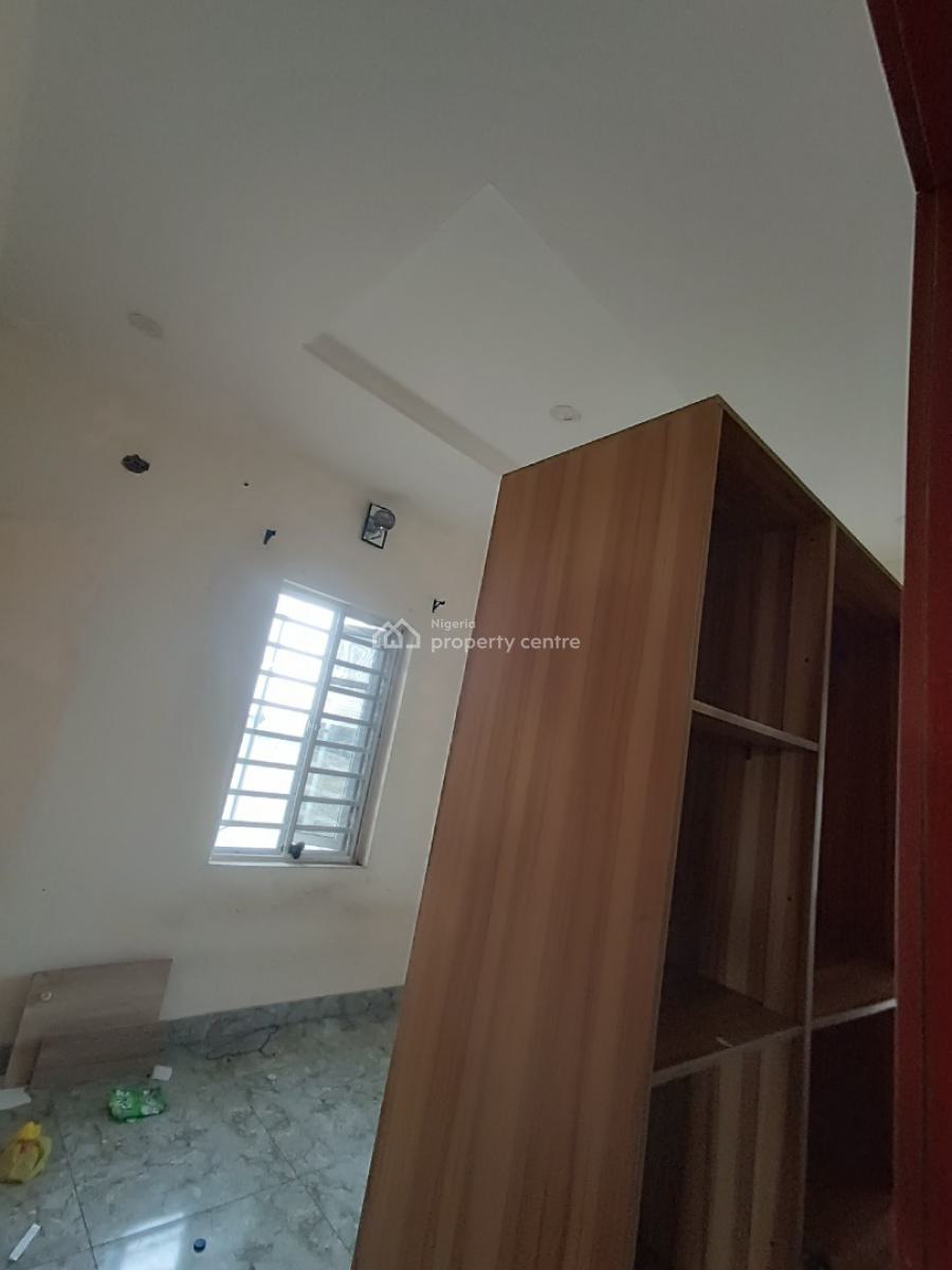 a Well Built 3 Bedroom Flat, Ogombo Road Abraham Adesunya, Ajah, Lagos, Flat / Apartment for Rent