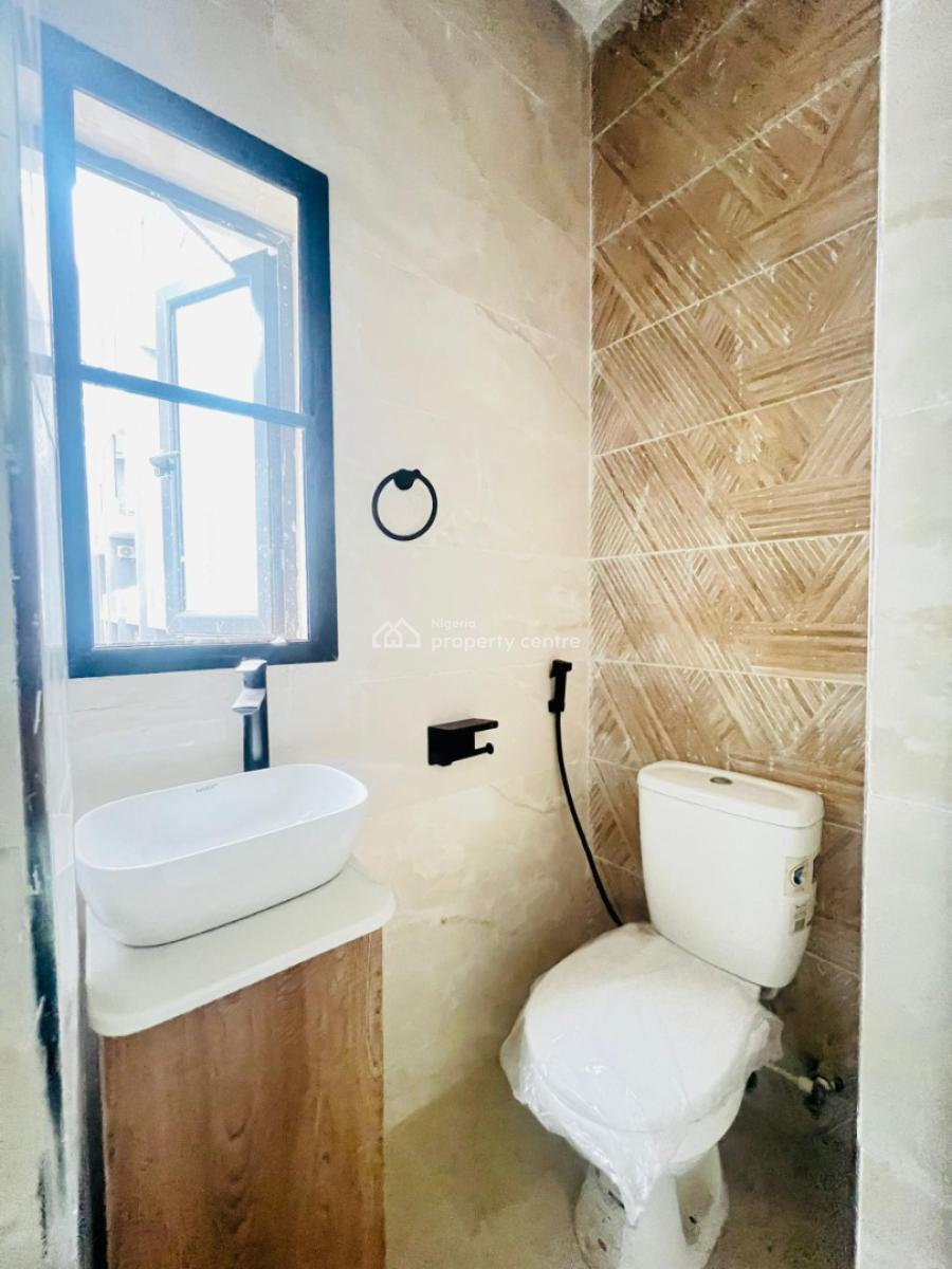 Eye Catchy Built 3 Bedroom Apartment in an Haven Location., Ikeja Gra, Ikeja, Lagos, Block of Flats for Sale