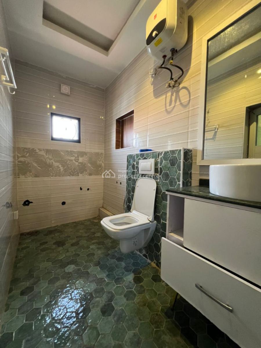 Nice 5 Bedroom Terraced House in a Serene and Highly Secured Estate, Mikuch Estate, Gaduwa, Abuja, Terraced Duplex for Rent