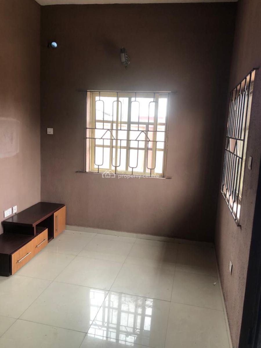 Standard Miniflat with 1 Toilet and 1 Bathroom, Ogunbamila Street Off Ilaje Road, Bariga, Shomolu, Lagos, Mini Flat (room and Parlour) for Rent