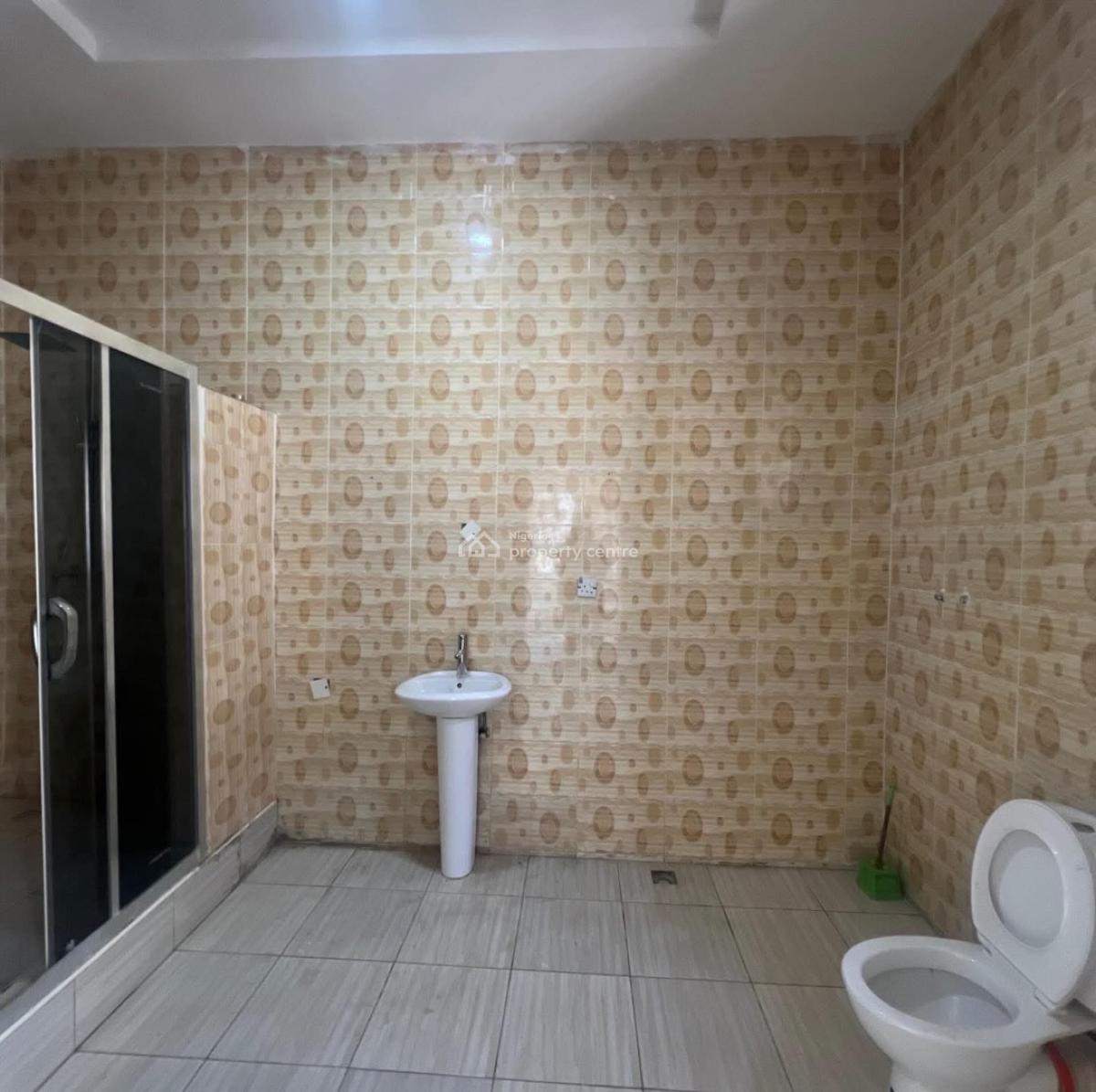 Renovated 4 Bedrooms Semi Detached Duplex with Bq /gated Estate, Gated Estate Ologolo Lekki, Ologolo, Lekki, Lagos, Semi-detached Duplex for Rent