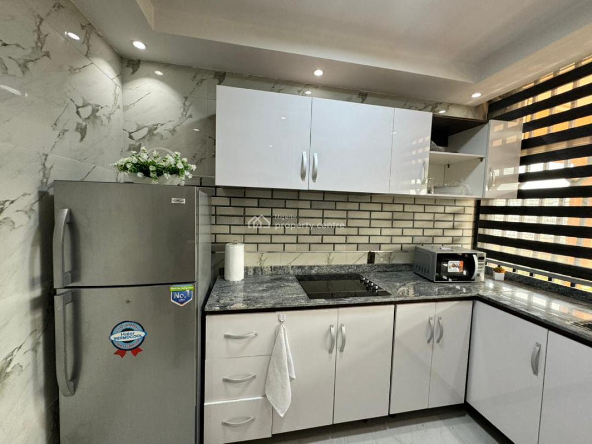 Available 2 Bedroom Apartment, Lekki Phase 1, Lekki, Lagos, Mini Flat (room and Parlour) Short Let