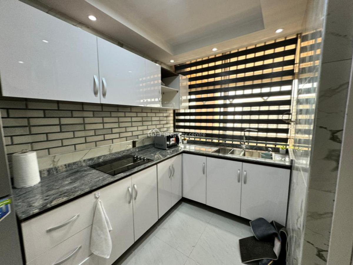 Available 2 Bedroom Apartment, Lekki Phase 1, Lekki, Lagos, Mini Flat (room and Parlour) Short Let