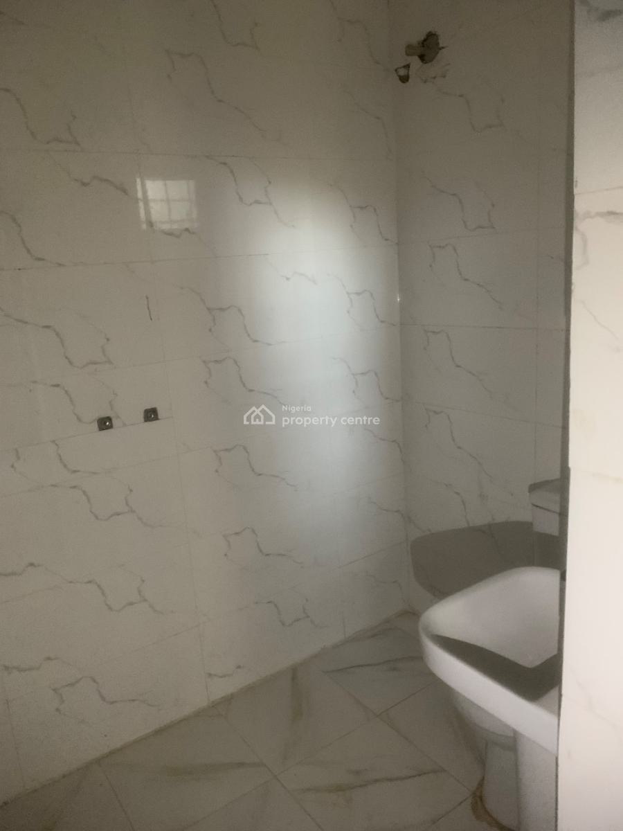 Exclusive 3 Bedroom Apartments, Off Ekukinam Street, Utako, Abuja, Flat / Apartment for Sale