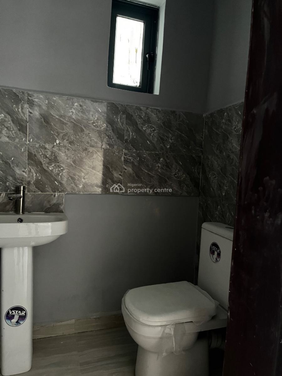 Newly Built 3 Bedroom Apartment, Surulere, Surulere, Lagos, Block of Flats for Sale