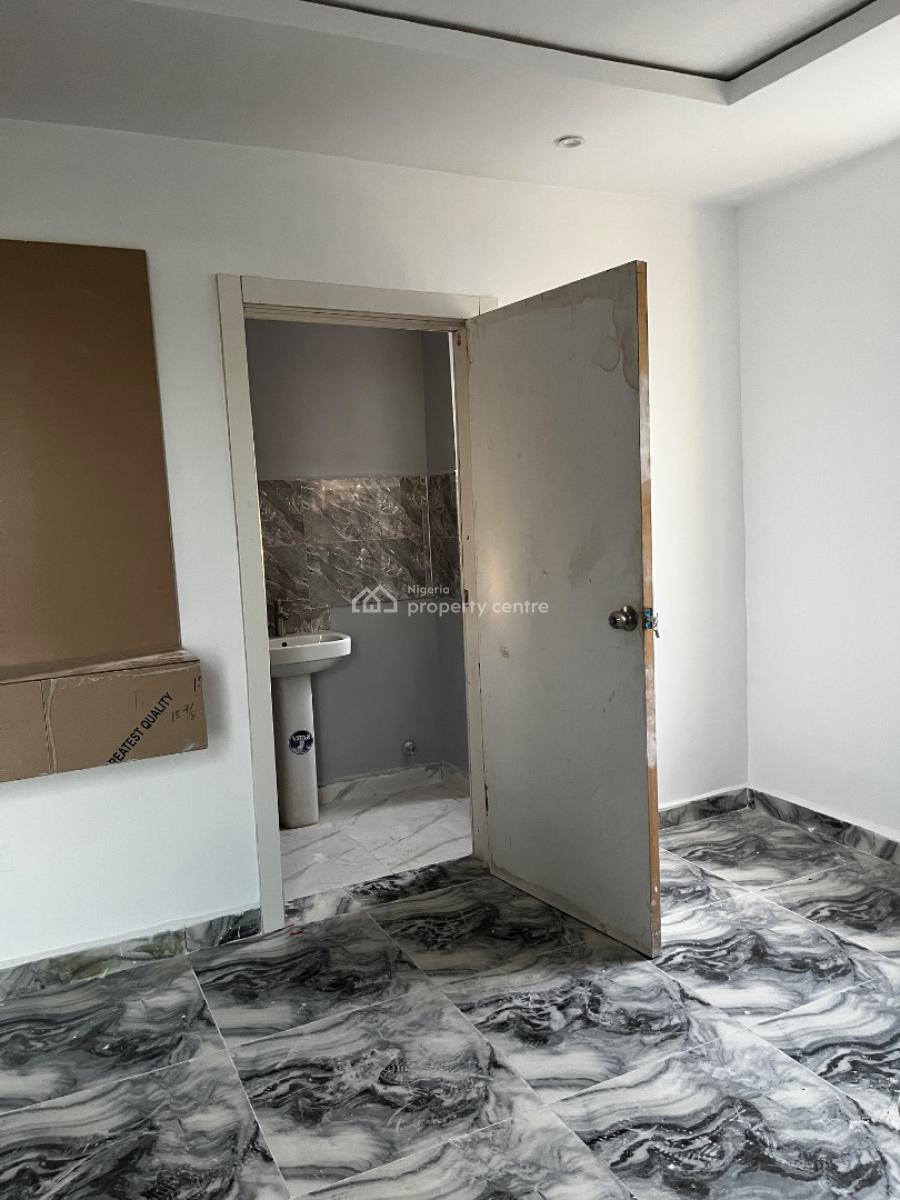 Newly Built 3 Bedroom Apartment, Surulere, Surulere, Lagos, Block of Flats for Sale