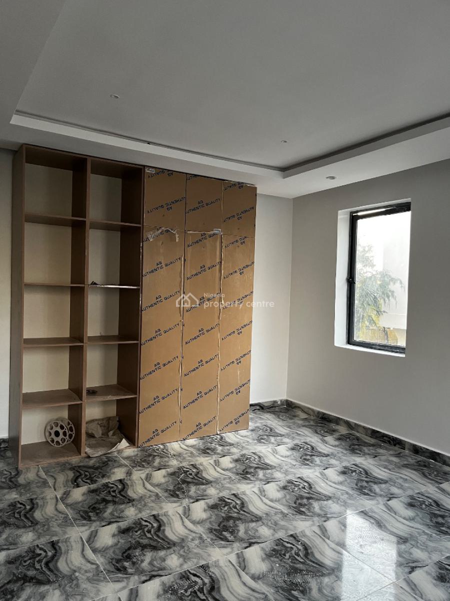 Newly Built 3 Bedroom Apartment, Surulere, Surulere, Lagos, Block of Flats for Sale