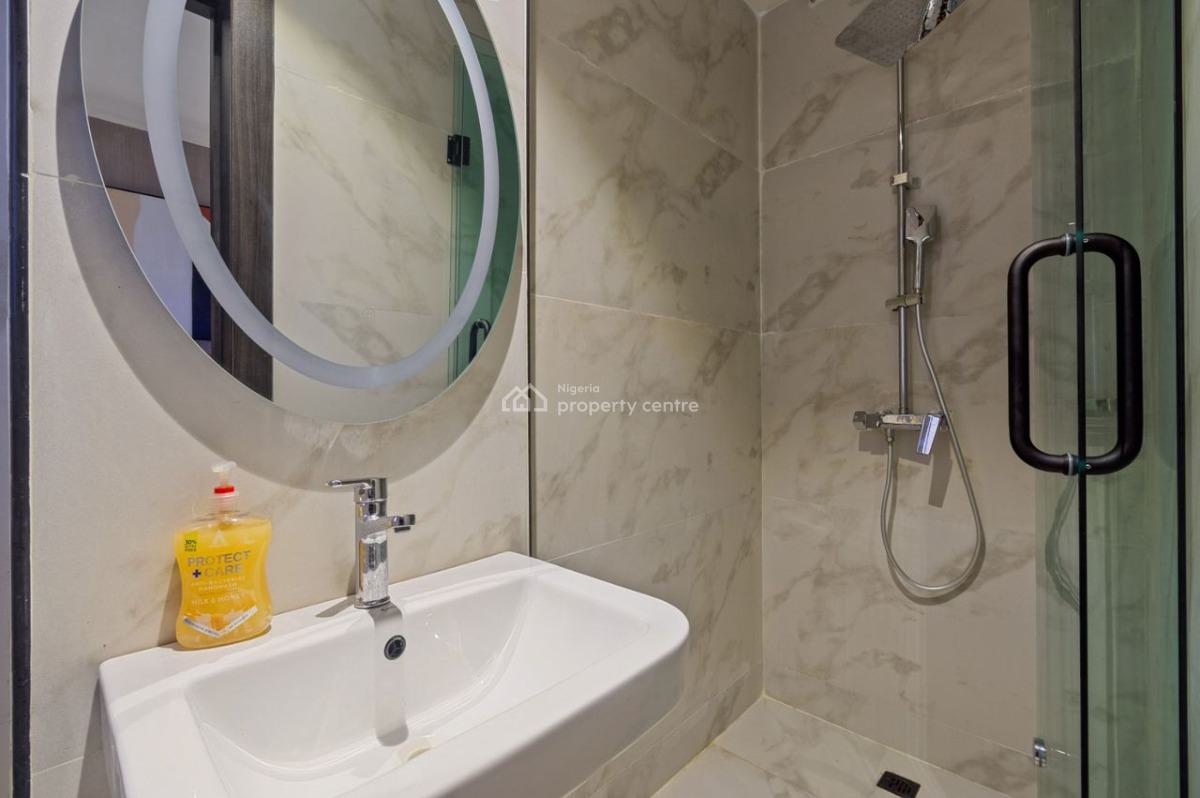 Bronny Luxurious Three Bedroom Apartment, Lekki, Lagos, Mini Flat (room and Parlour) Short Let