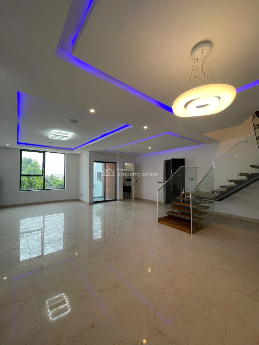 Beautiful 4 Bedroom Penthouse with Pool, Lekki Phase 1, Lekki, Lagos, House for Sale